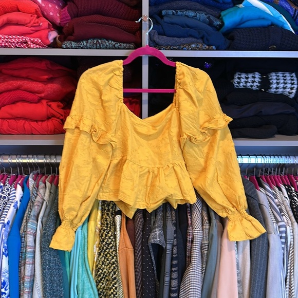 Telarosa marigold long elastic cuff sleeve and shoulders top size S - Picture 3 of 3